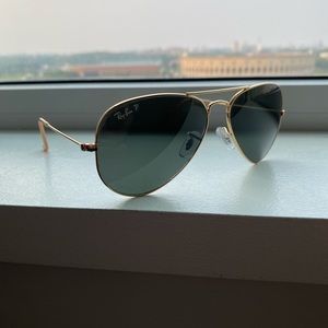 Ray-Ban Aviator Gold Sunglasses Polarized